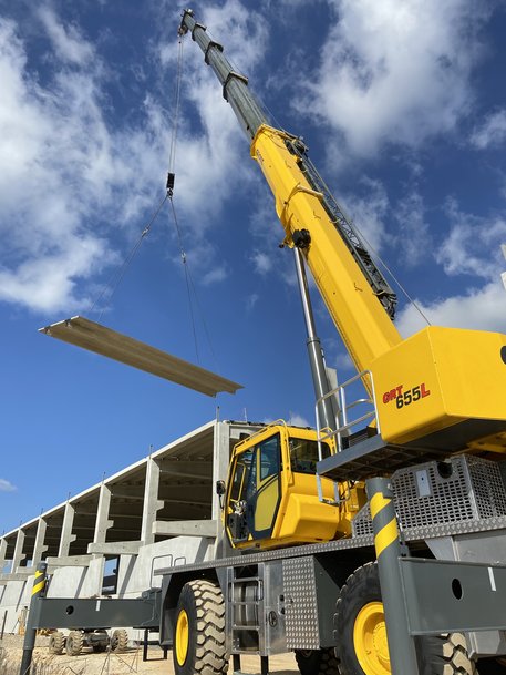 Five key points to know about the Grove GRT655 and GRT655L rough-terrain cranes